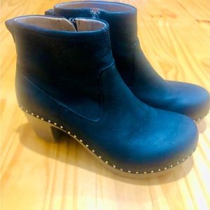 Dansko Sarah Milled Burnished Black Size 36/6